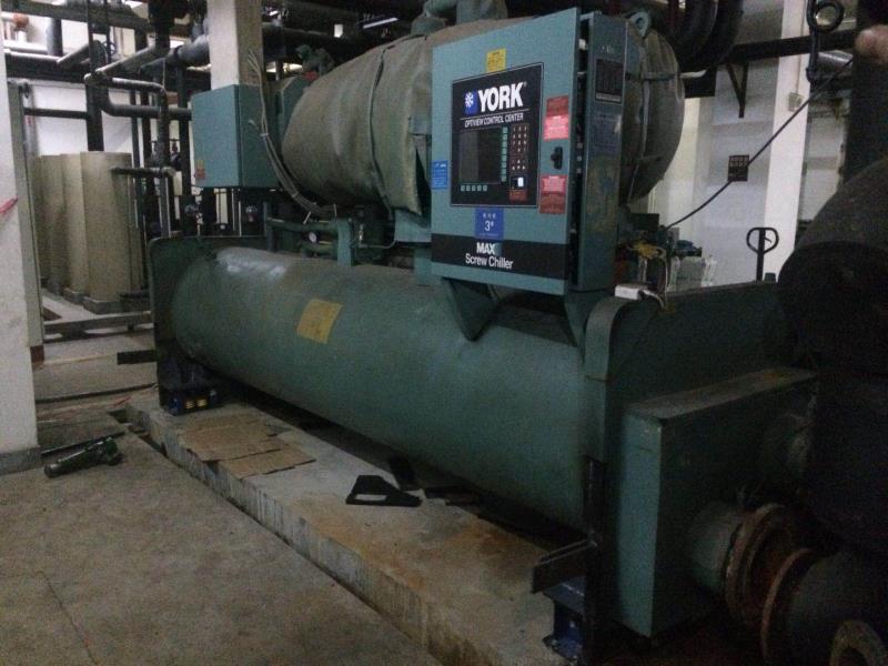 YORK冷水主機(jī)安裝彈簧減震器沒效果怎么辦？